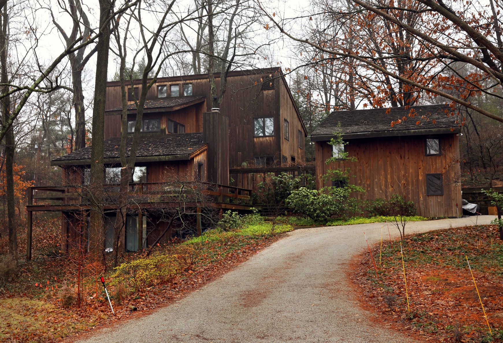 Oakland pioneer spurs trend of peculiar architecture